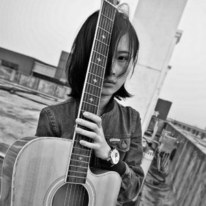 寡妇遗像前被肉波多野
